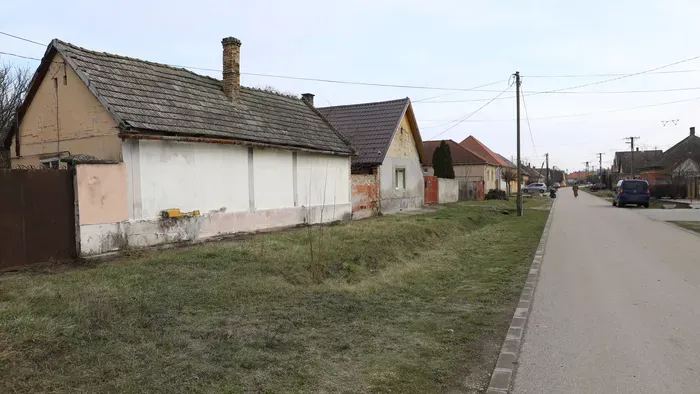 Tragédia Dunaföldváron: keresik a sokkoló túszejtés nyomait