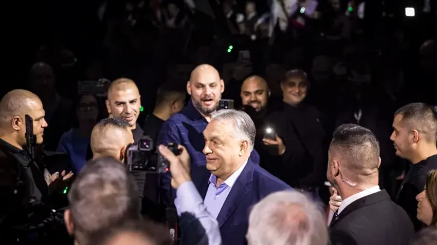 Orbán Viktor: Köszönöm, Hatvan! Felkészül, Szombathely