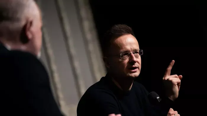 Szijjártó Péter: bevallották!