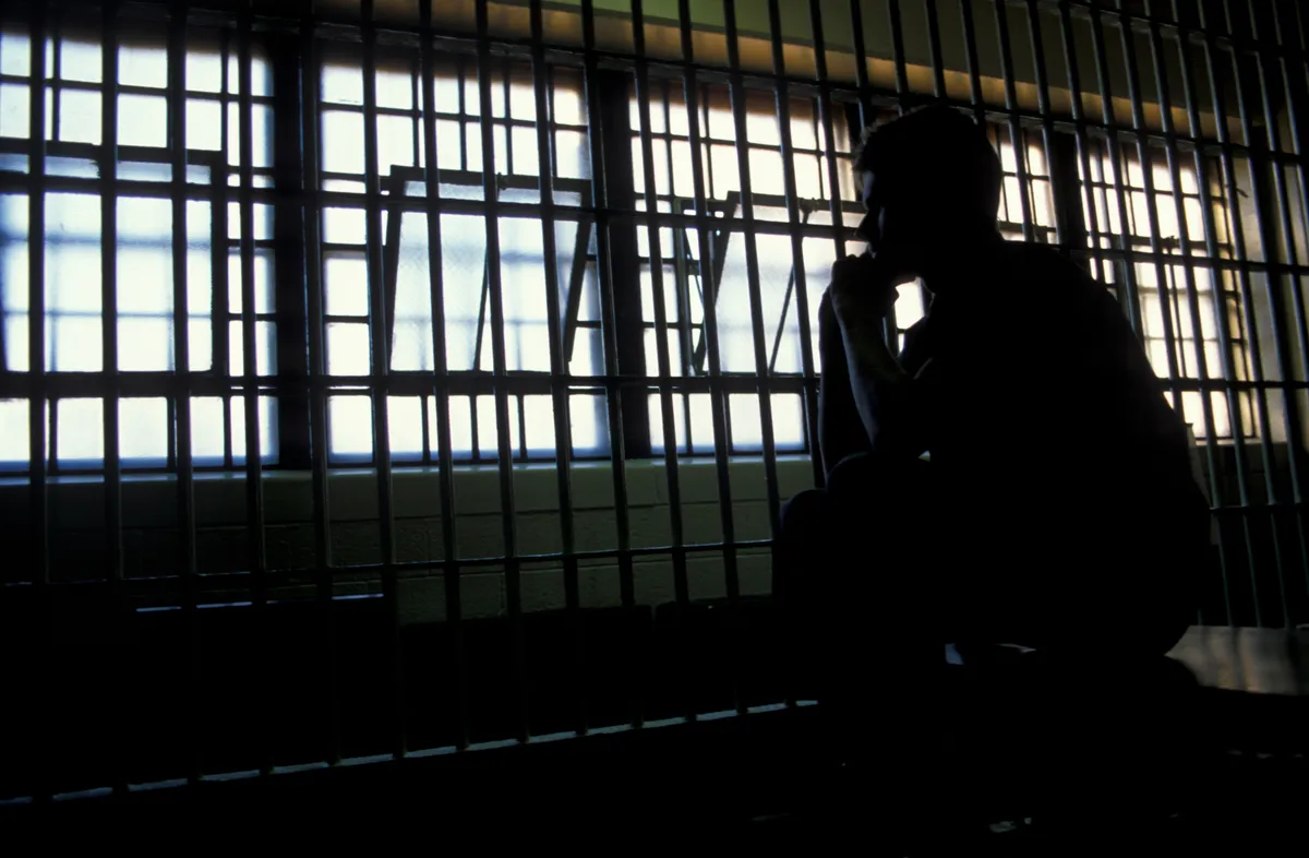 Terrorcselekmény miatt kell börtönbe vonulnia egy 15 éves szentendrei fiatalnak