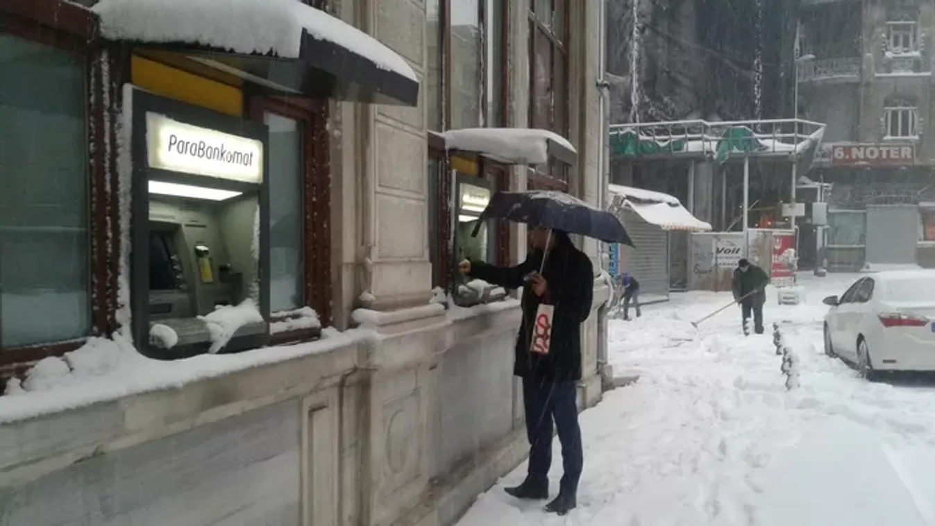 Duplájára nőtt az ingyenes készpénzfelvétel értékhatára – ezekkel nem árt tisztában lenned!