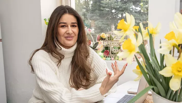 Elhagyta az országot Singh Viki