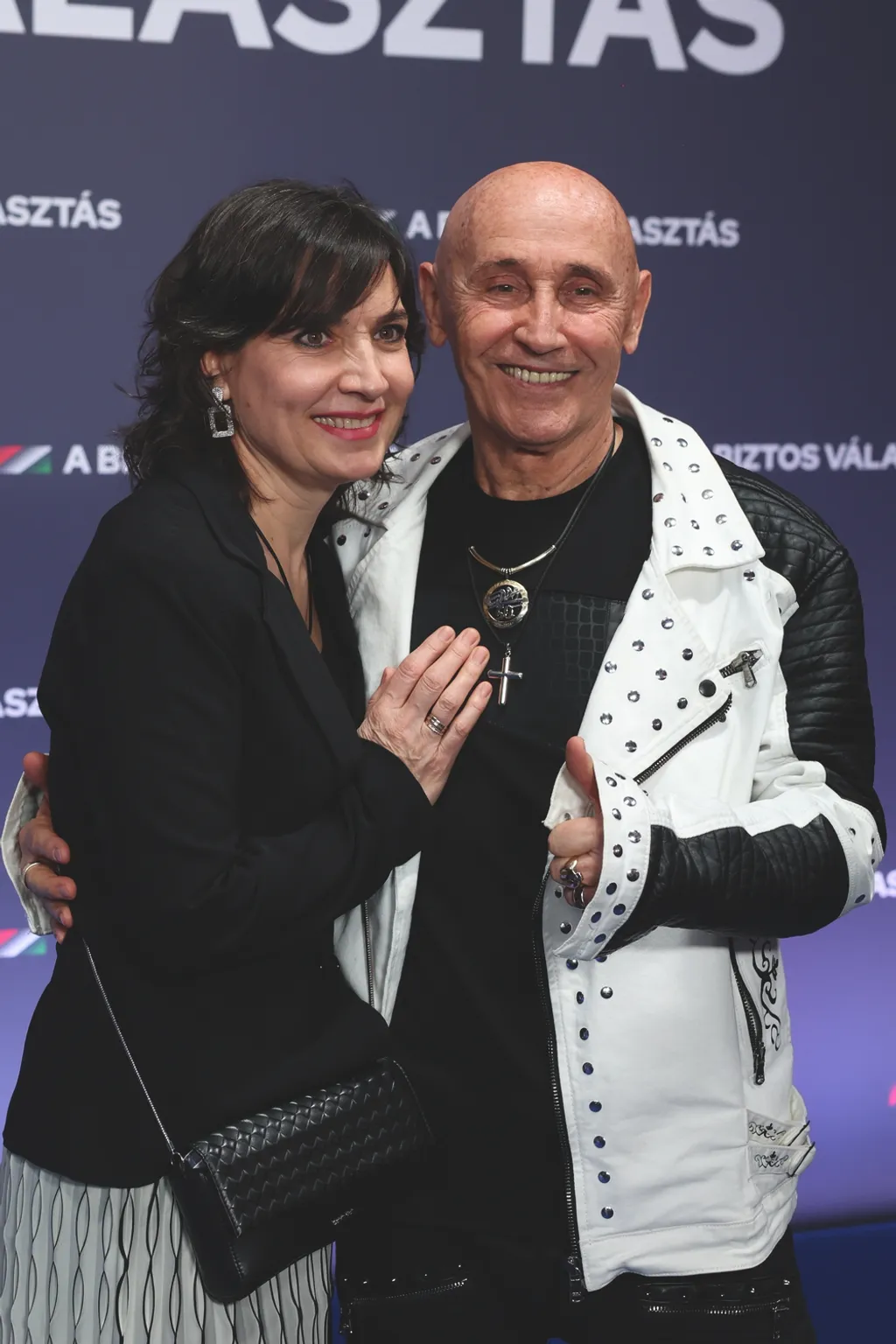 Pataky Attila feleségével, Orsival érkezett a Várkert Bazárba Orbán Viktor évértékelőjére