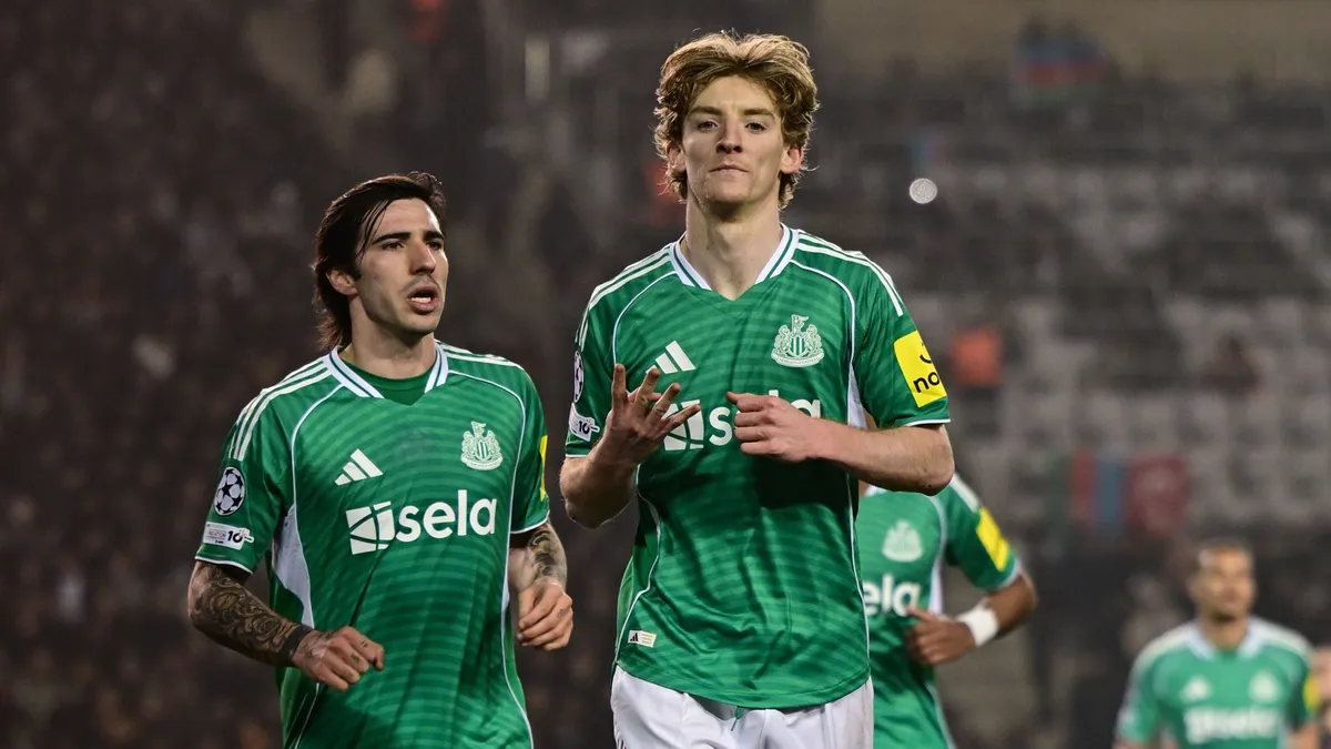 Bajnokok Ligája: Anthony Gordon (jobbra) már az első félidőben négy gólt lőtt