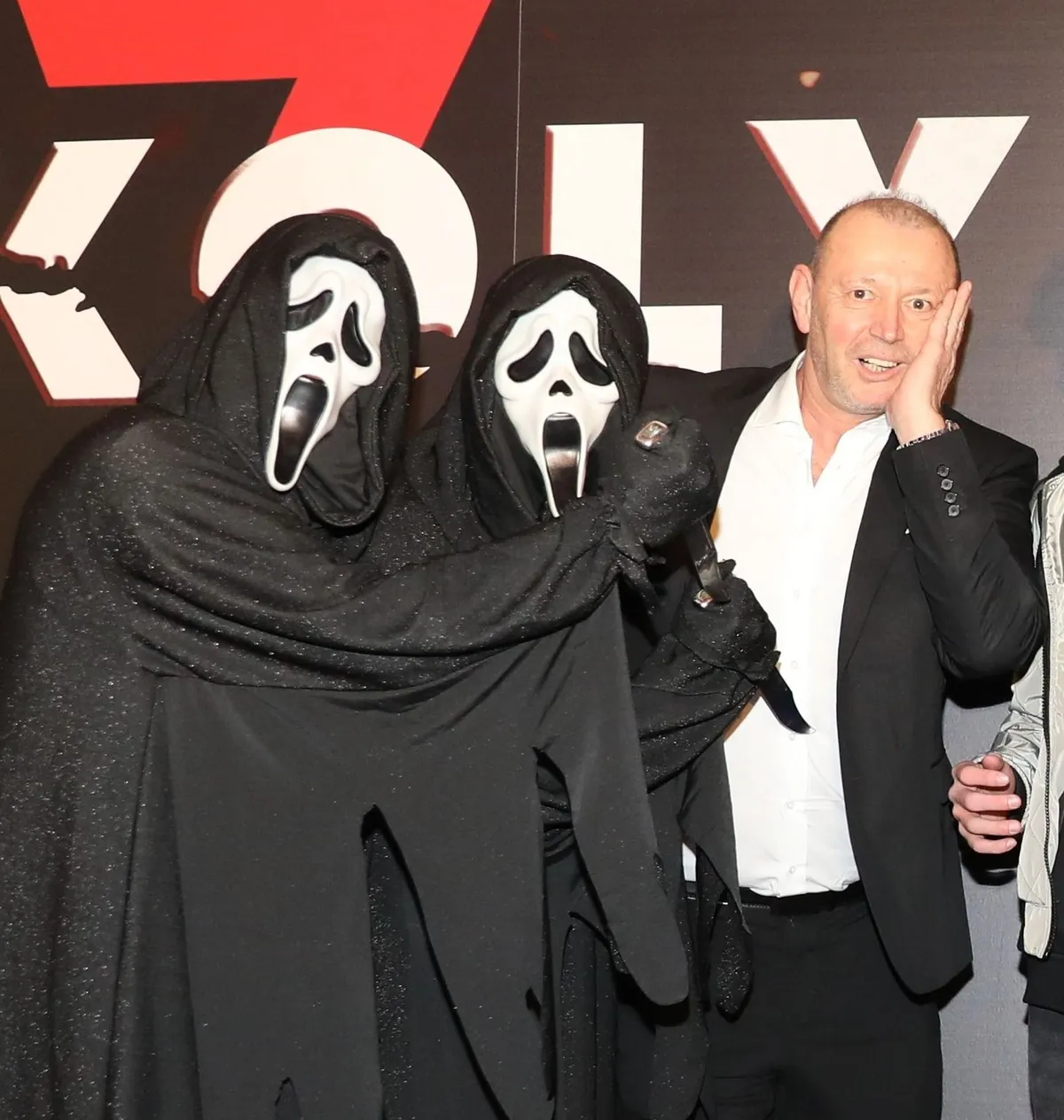 Sikoly maszkosok és Győrfi Pál