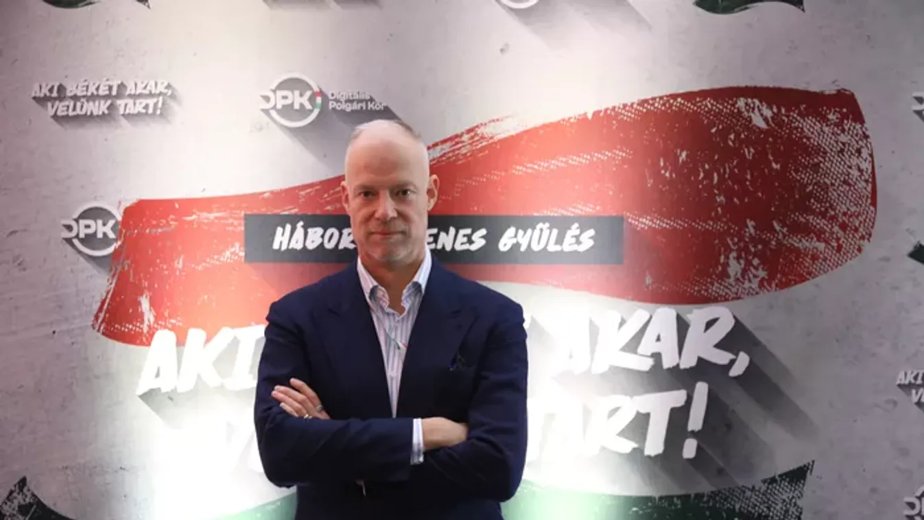 Szalay-Bobrovniczky Kristóf szerint mindent el kell követni, hogy kimaradjunk a háborúból!