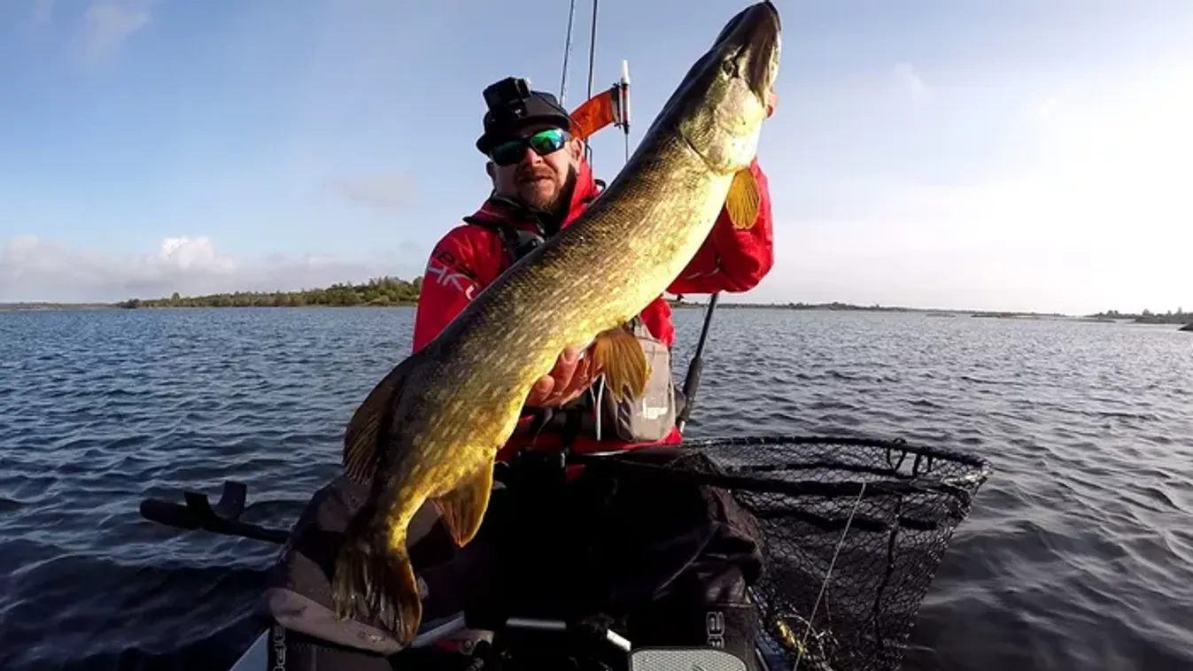 A horgászat Forma–1-e a kajakos peca