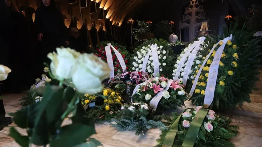 Voith Ági temetése: az ég is sírt a színésznő búcsúztatóján – galéria