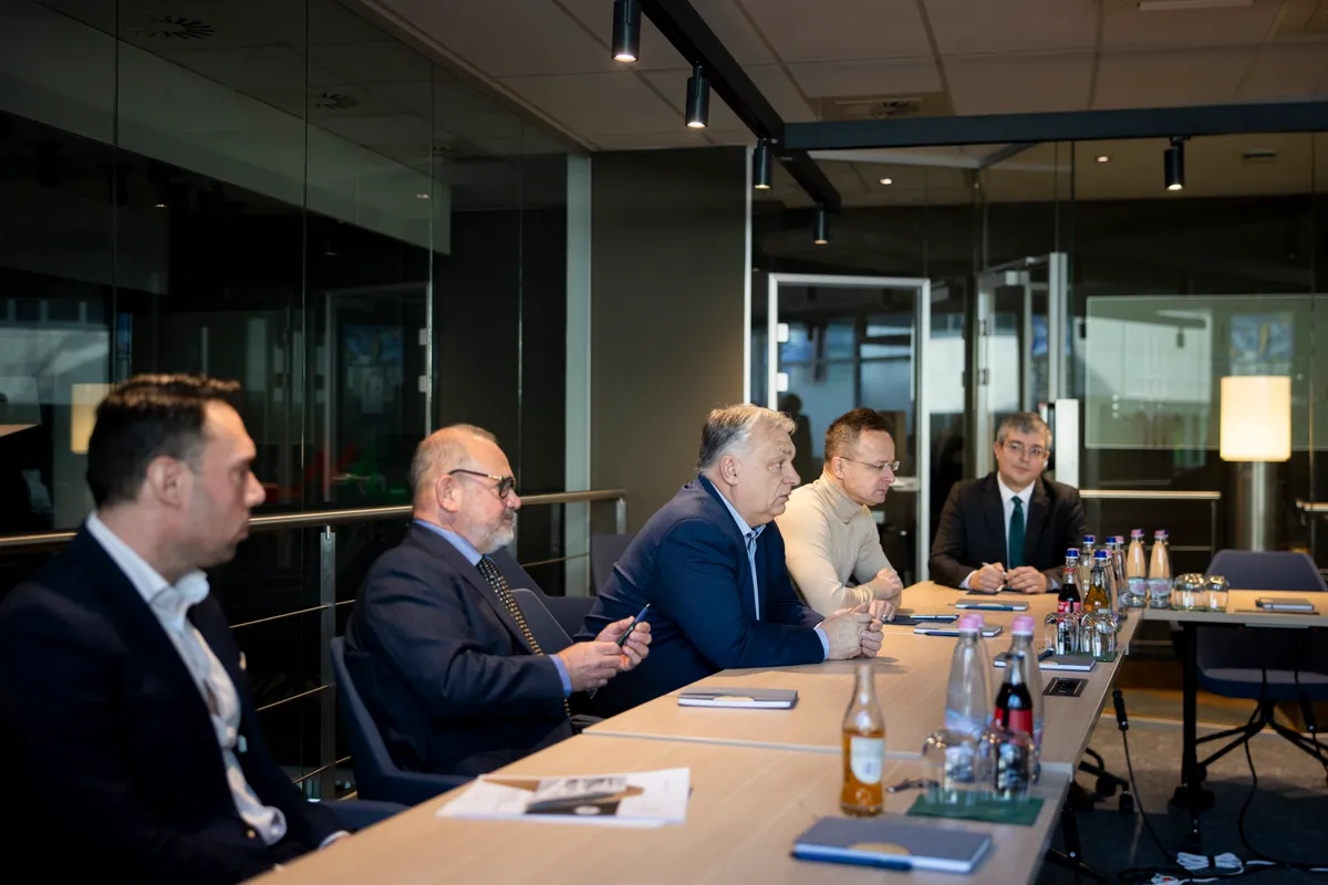 LANTOS Csaba; SZIJJÁRTÓ Péter; ORBÁN Viktor; BIRÓ Marcell