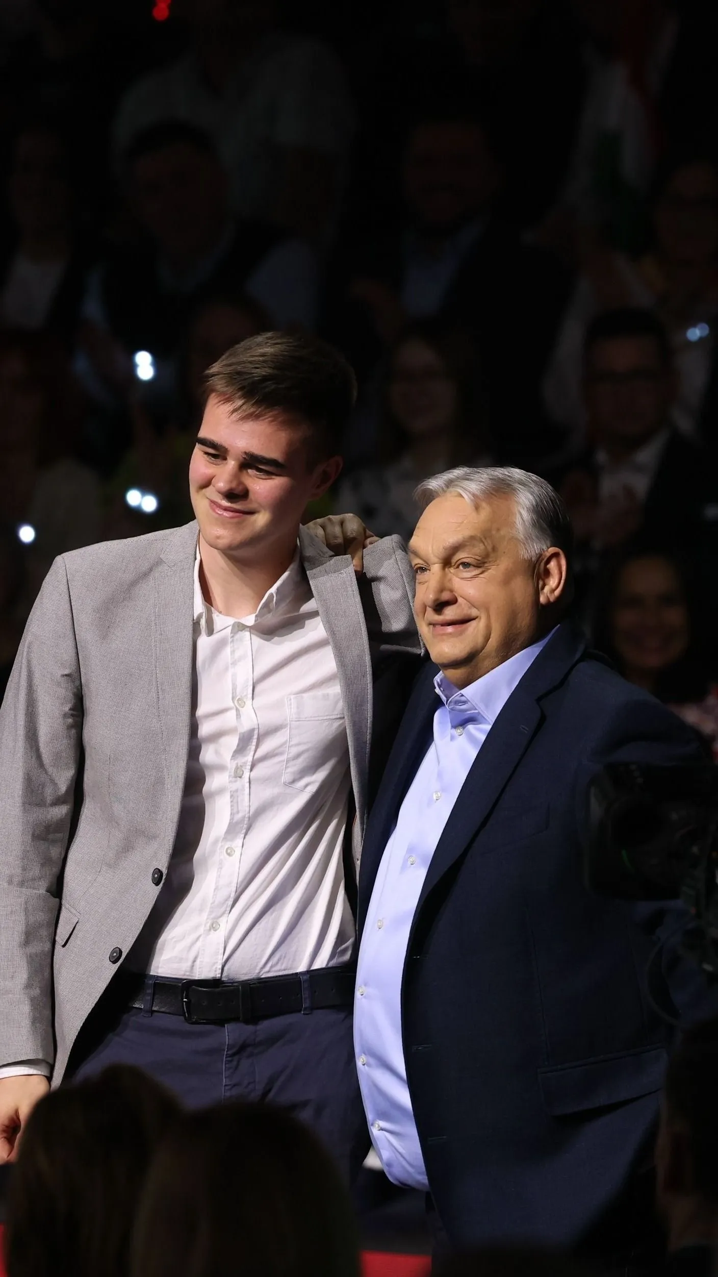 Orbán Viktor is felköszöntötte a 18 éves Kovács Olivért