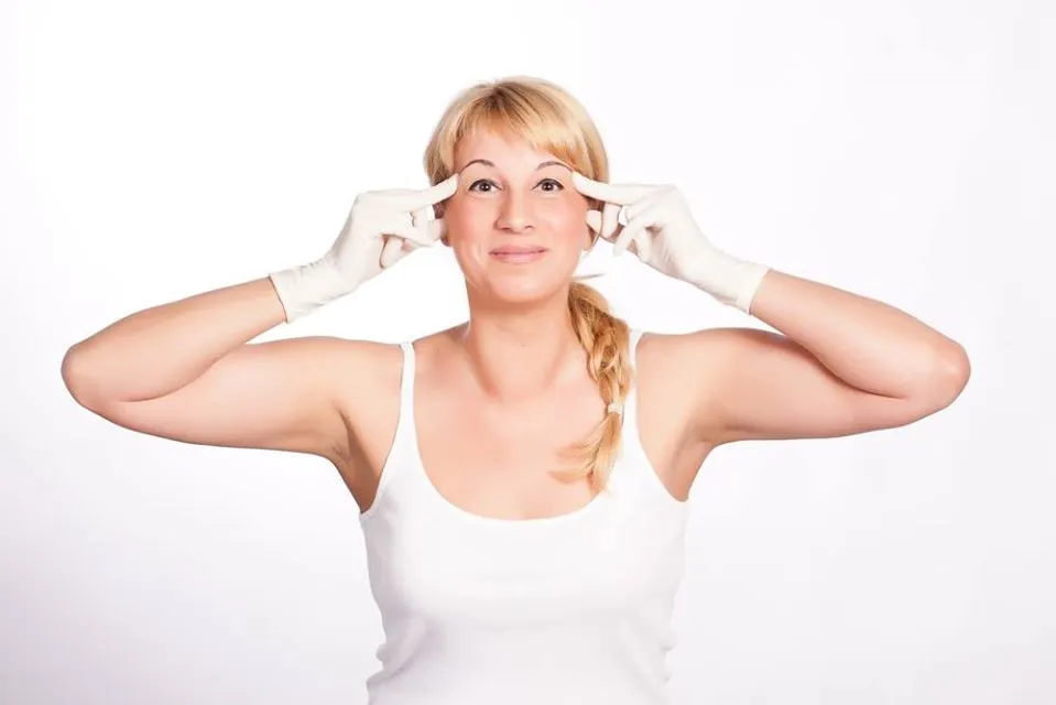 arctornát mutat be az oktató