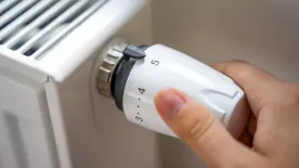 Ezt a trükköt alig használják, pedig sokat spórolhatsz vele a fűtésszámlán
