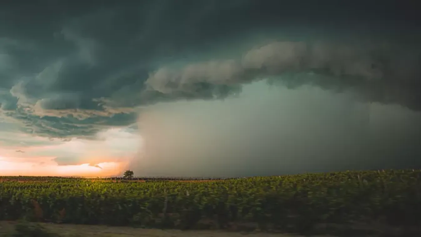 Világvége-hangulat: brutális szupercella csapott le hazánkban - Galéria