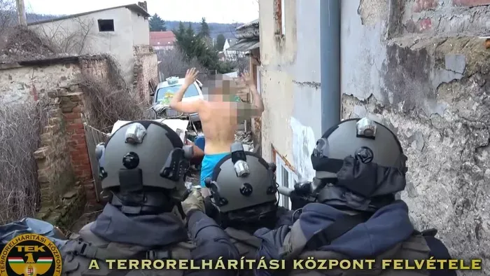 Túszdráma Pécsen: elraboltak egy férfit - Videó