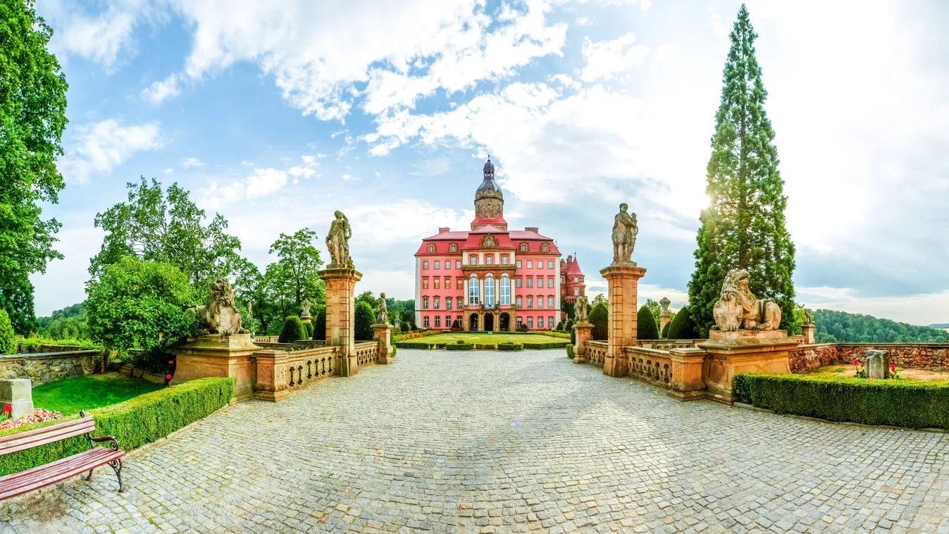 Książ vára komoly titkokat rejthet