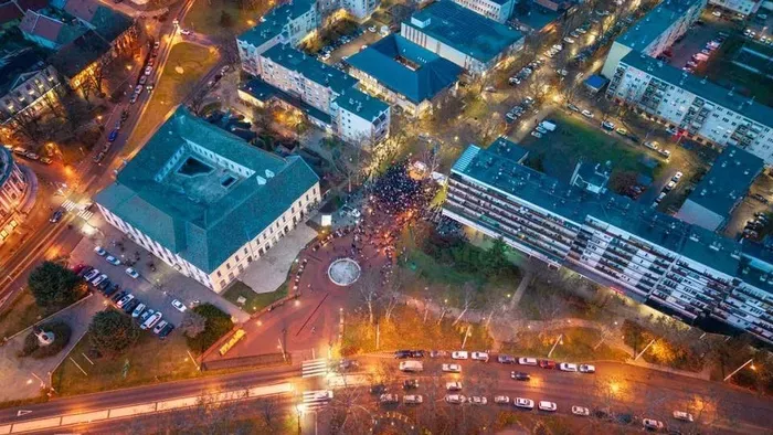 Makón sem kérnek Magyar Péterből, alig voltak a gyűlésén