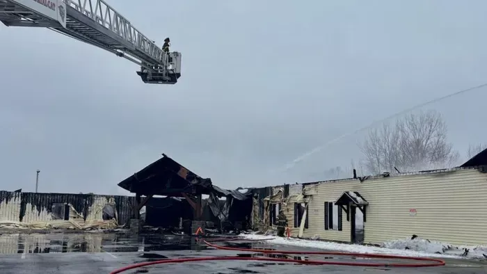 Tűzoltókkal és lelkésszel együtt robbant fel egy templom