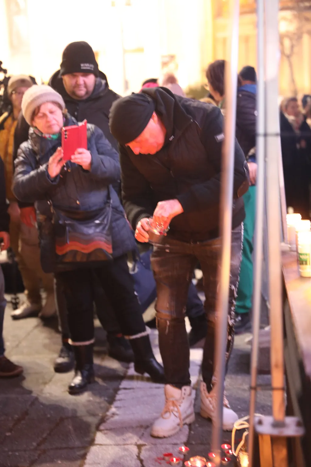 Gyertyagyújtás Fenyő Miklósért