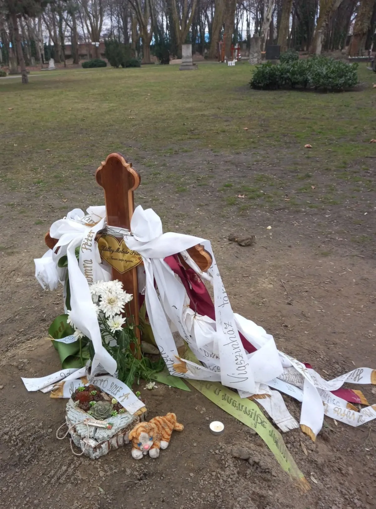 December 19-én vettek végső búcsút Kálloy Molnár Pétertől.