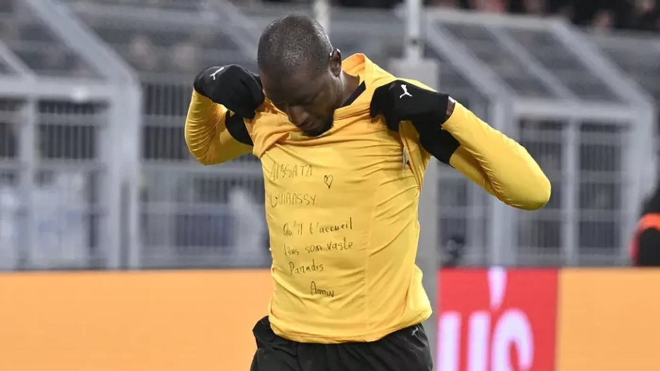 Szívszorító üzenet, 4 hónapos kislányt gyászol a BL-hős futballsztár