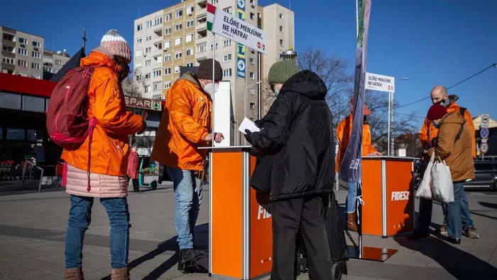 Megtámadtak egy fideszes aktivistát