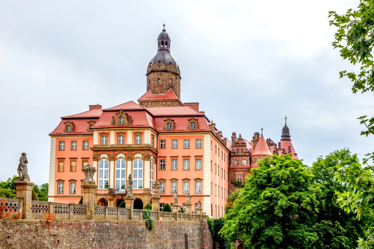  Książ vára alatt lehet valahol a náci aranyvonat.