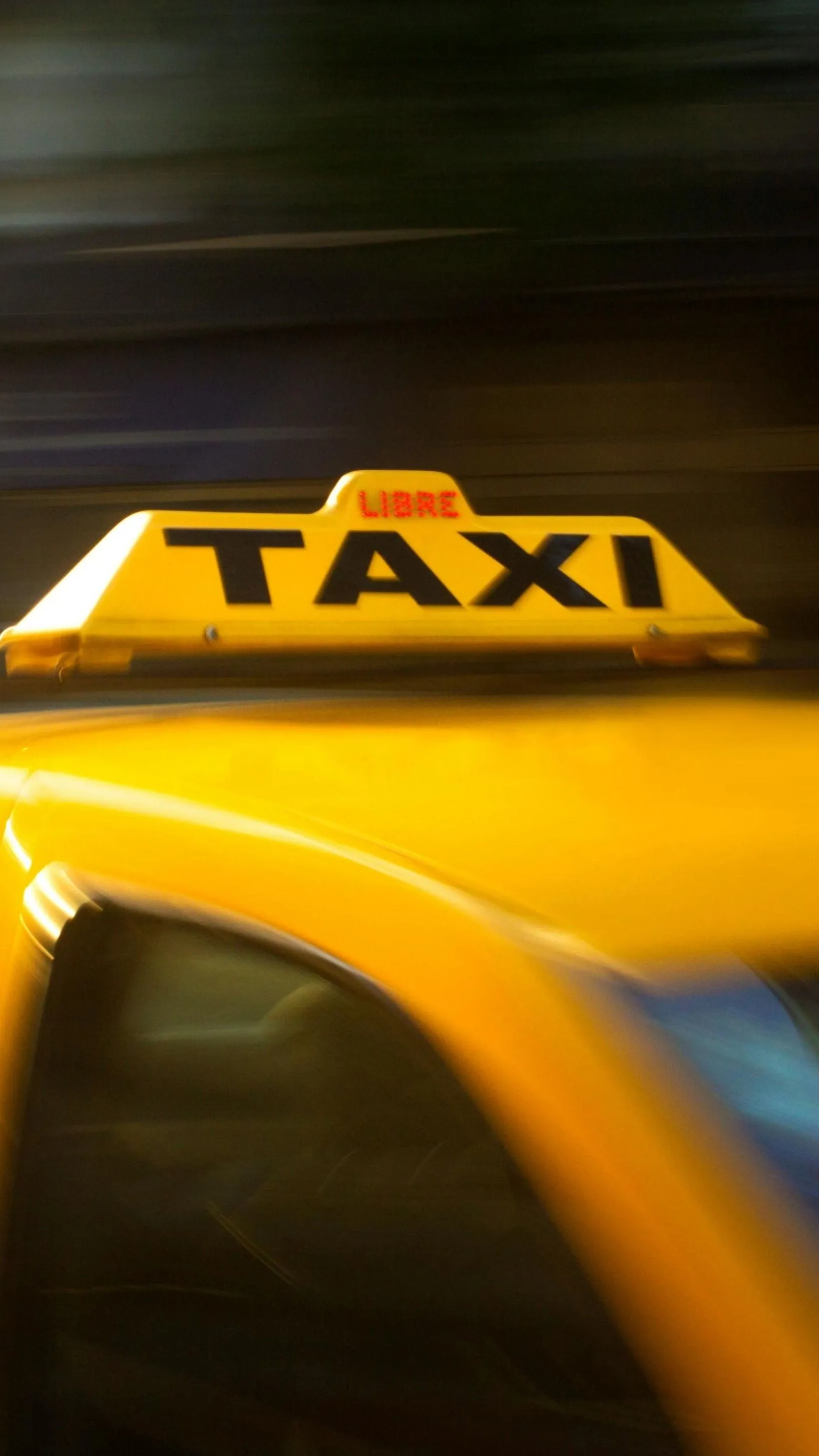 Közel 400 ezerért taxizott valaki Budapestről Montenegróba