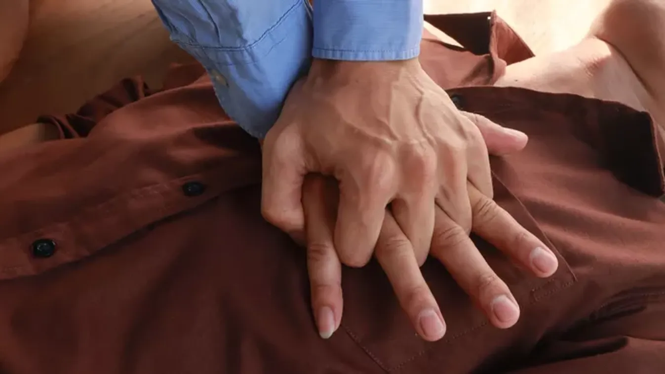 A hősök köztünk járnak - Rendőrök mentették meg egy férfi életét