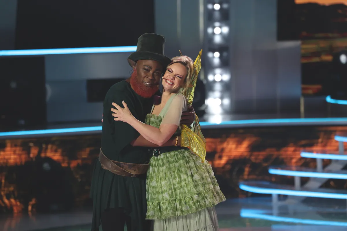 A Nagy Duett 5. adásában Fekete Pákó és Komonyi Zsuzsi a Crystal dalát énekelték.