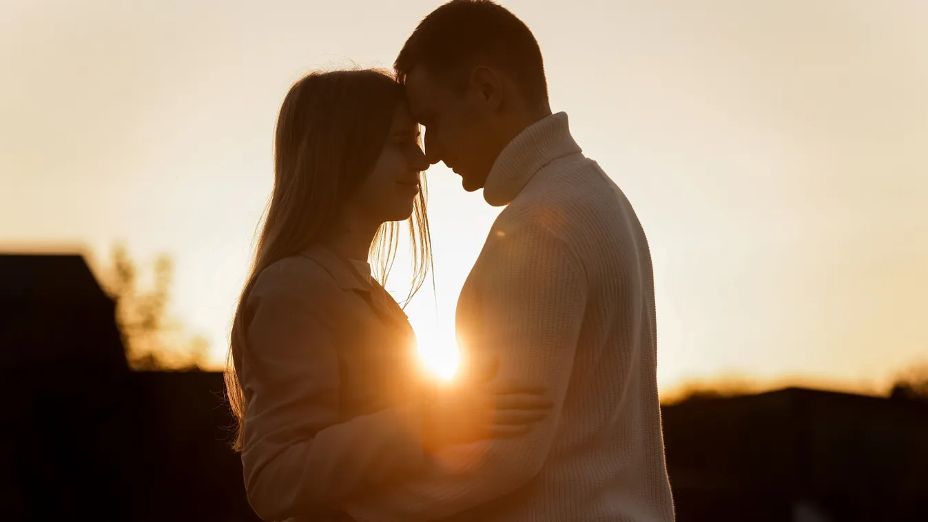 A számmisztika alapján elkötelezett szerelmespár.