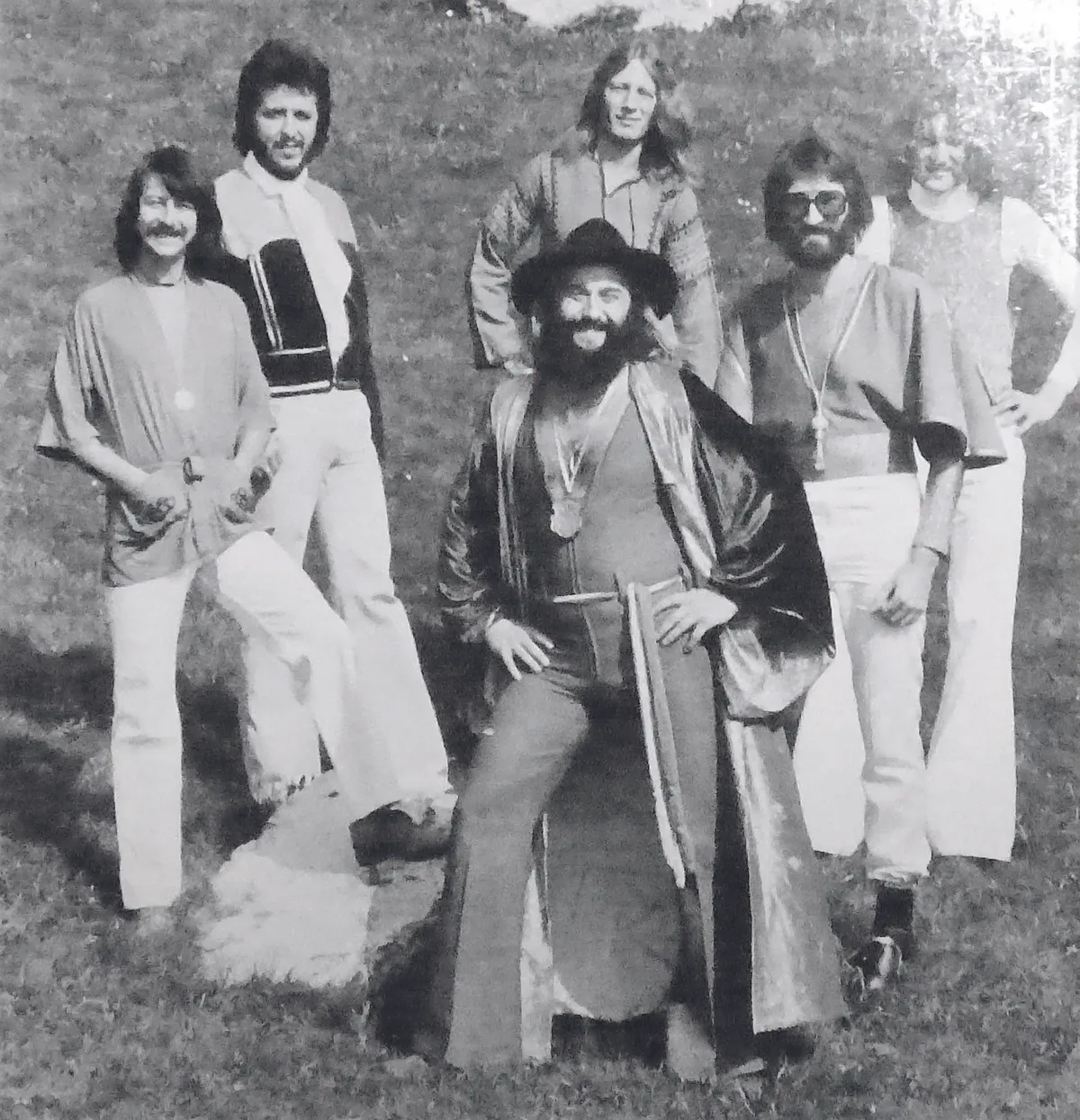 Hot feltöltés
Hot portré: Meződi József: "Nem tudunk élni nélkületek"