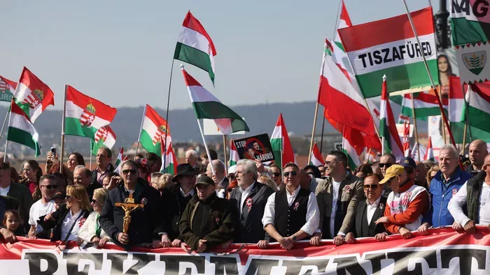 Könnyfakasztó videó: zúg a Nélküled a Békemeneten