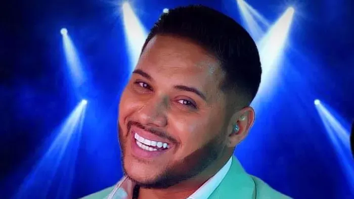 37 évesen nagypapa lesz a magyar énekes