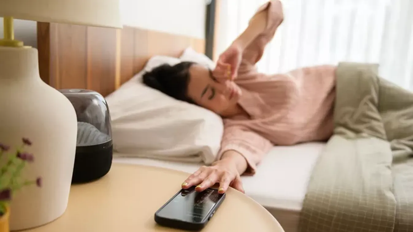 Ébresztőórák veszélyei – ez a reggeli rutin tönkreteheti az egészséged