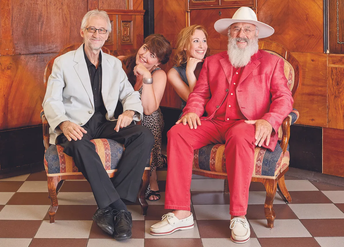 Hot feltöltés
Hot portré: Meződi József: "Nem tudunk élni nélkületek"