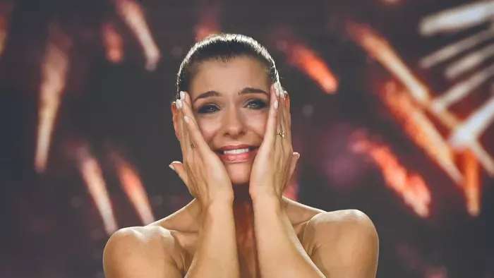 Hatalmas balesetet okozott Dér Heni, videón a kínos pillanat