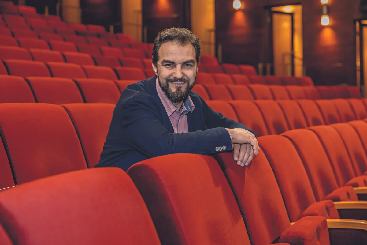 Dolhai Attila színházban