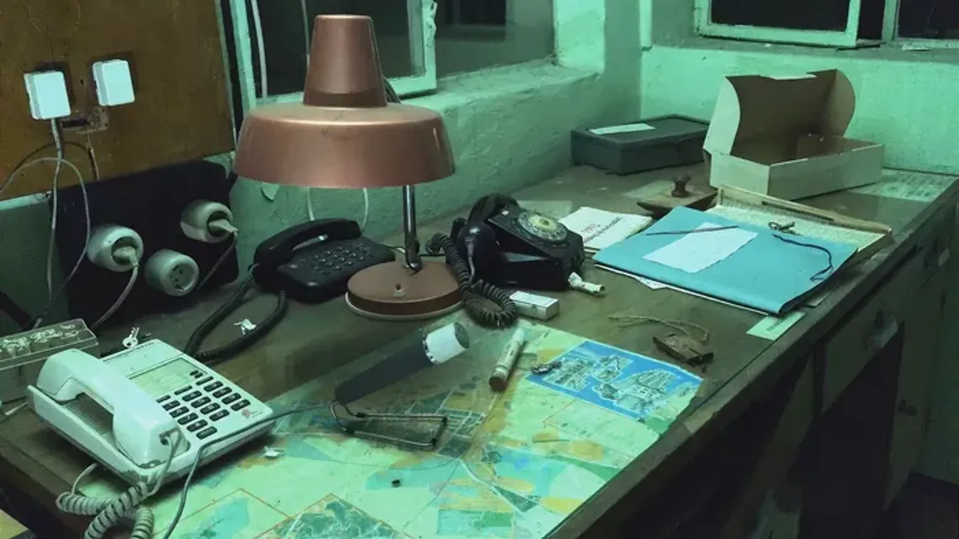Sötét folyosók és elhagyott szobák: így néz ki belülről egy titkos magyar atombunker – Galéria