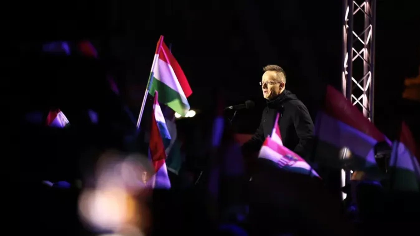 "Húzzatok haza" - piros lapot mutattak fel a győriek az ukrán kémeknek