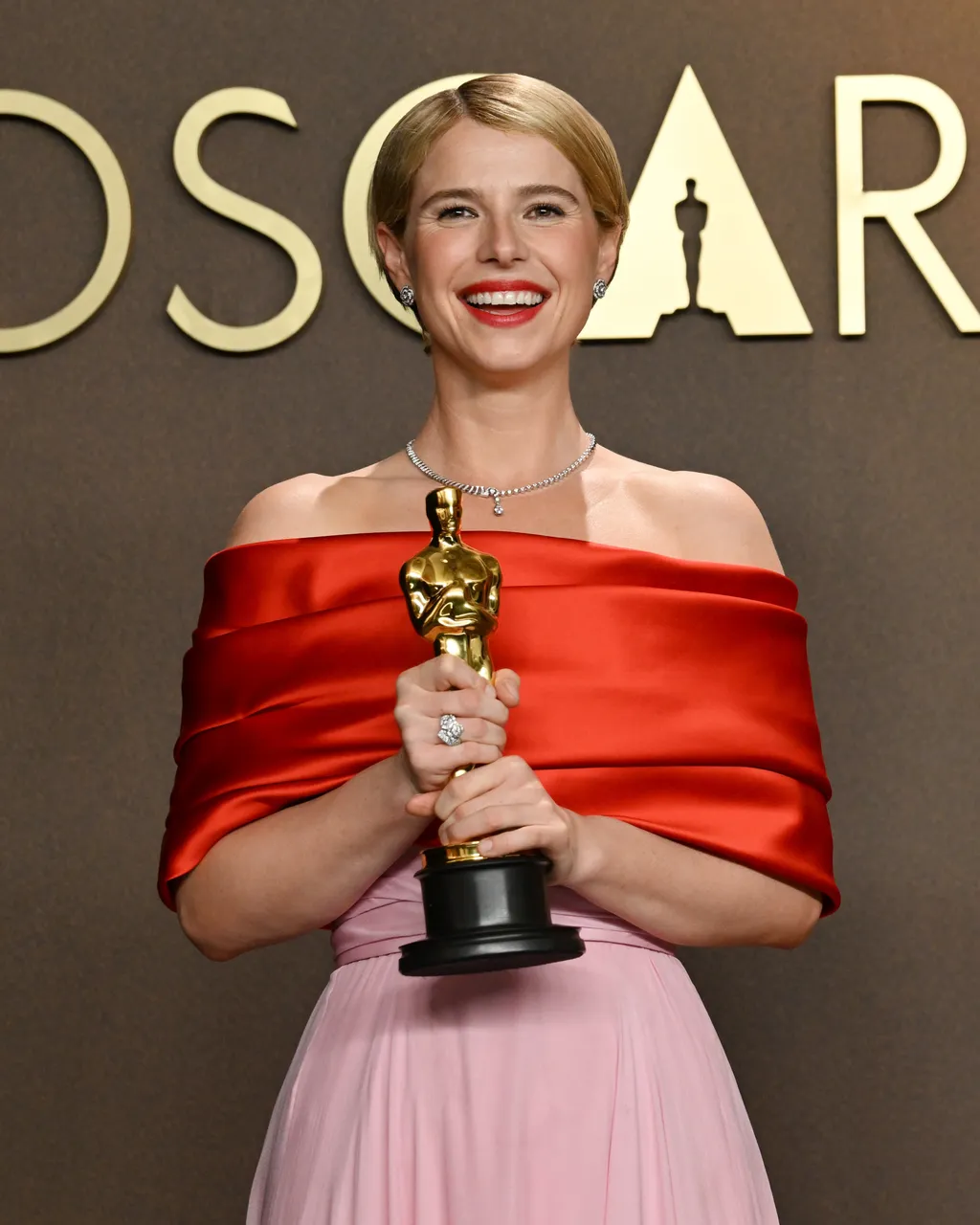 Best actress Oscar for Hamnet JESSIE BUCKLEY in the Press Room during the 98th Academy Awards, presented by the Academy of Motion Picture Arts and Sciences (AMPAS), at the Dolby Theatre in Hollywood.