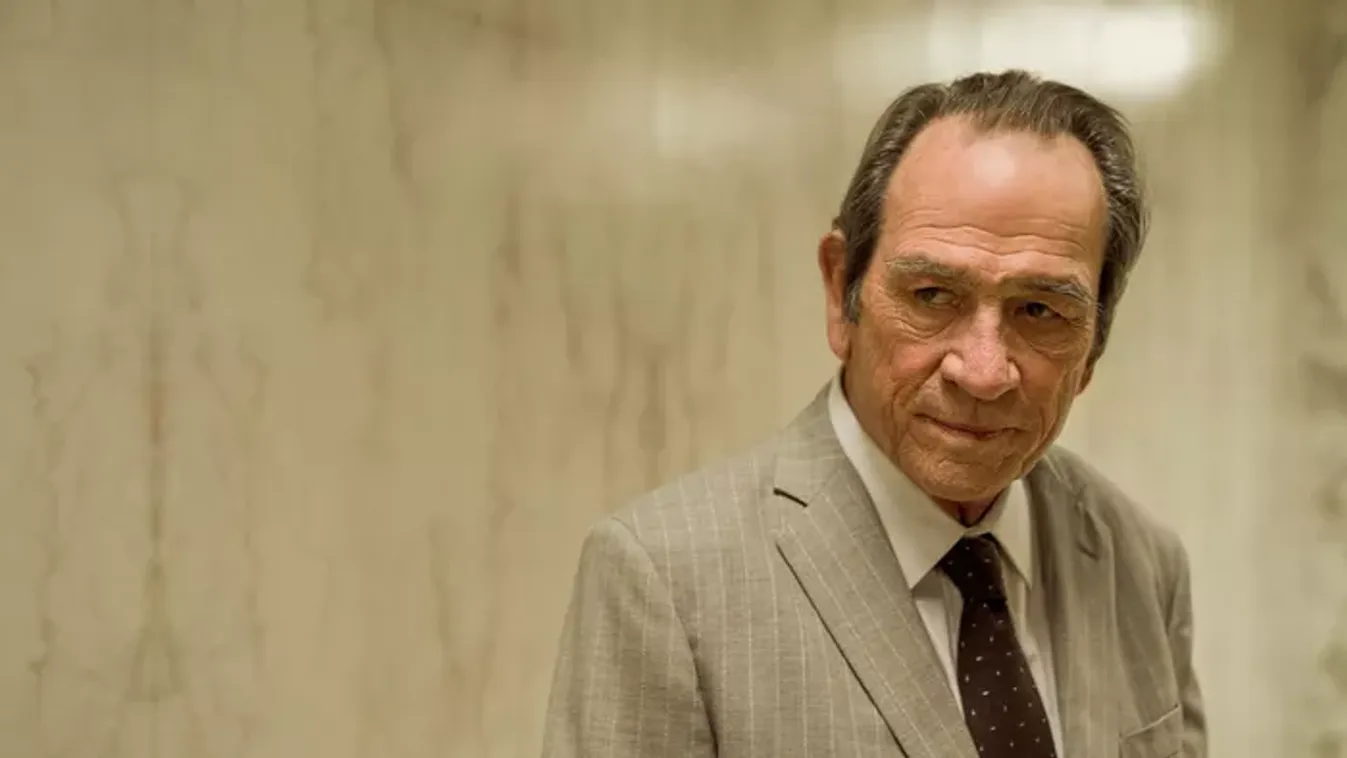 Lánya halála után először áll munkába Tommy Lee Jones: Erre a Disney+-sorozatra mondott igent a legendás színész