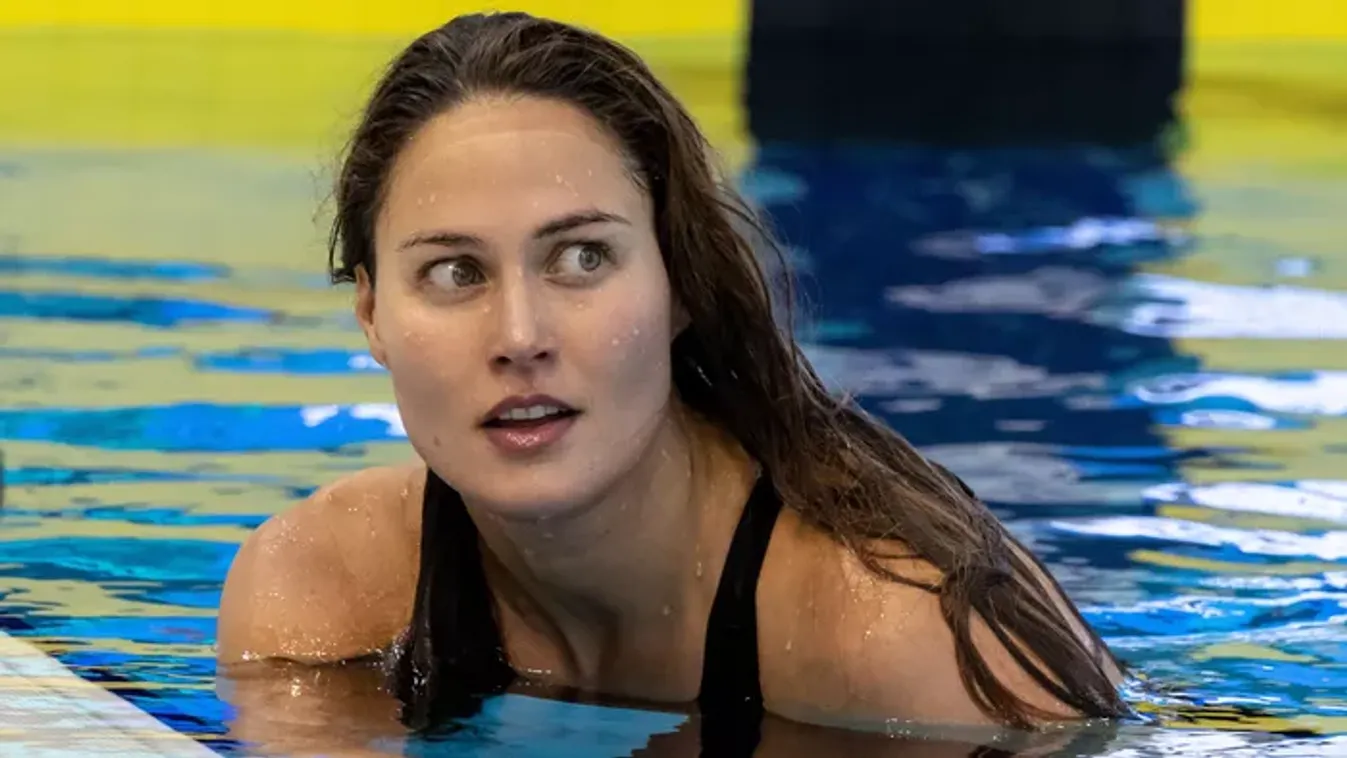 Fürdőruhában mutatta meg bomba testét Jakabos Zsuzsanna