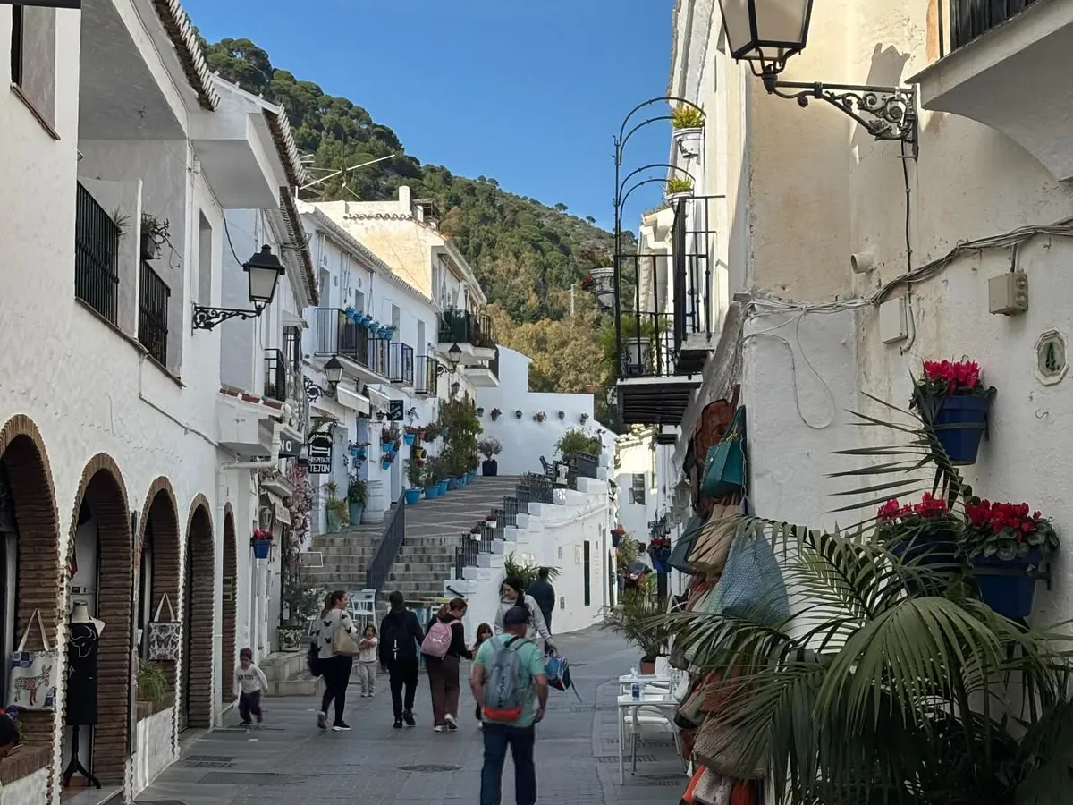 Málaga egy kis utcája a belvárosban.