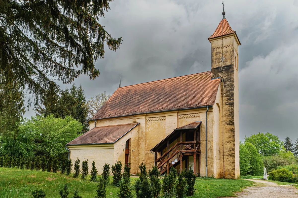 Őriszentpéter Árpád-kori temploma, a Szent Péter-templom.