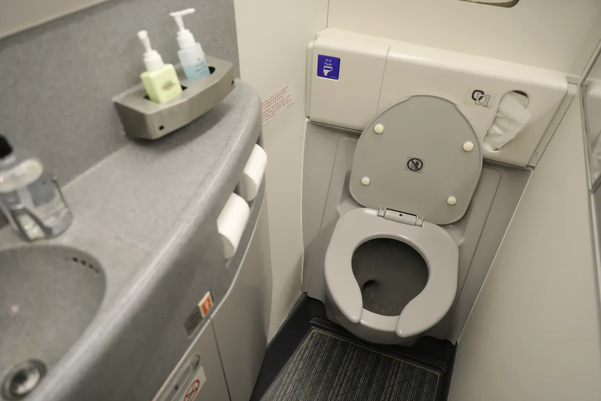 Repülőgép mosdója.