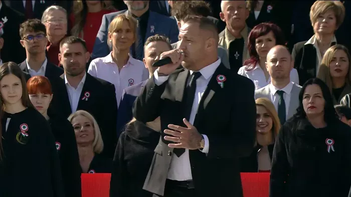 Curtis tudja mi az ára a Magyar Péter-féle házibuliknak