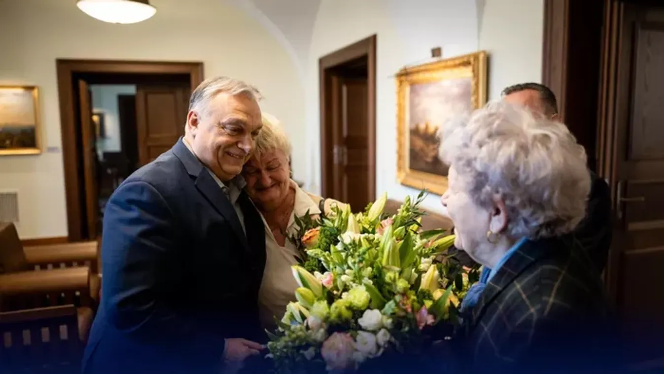 Orbán Viktor köszöntötte nőnap alkalmából a két idős aktivistát, akikre rátámadt egy ellenzéki férfi -VIDEÓ