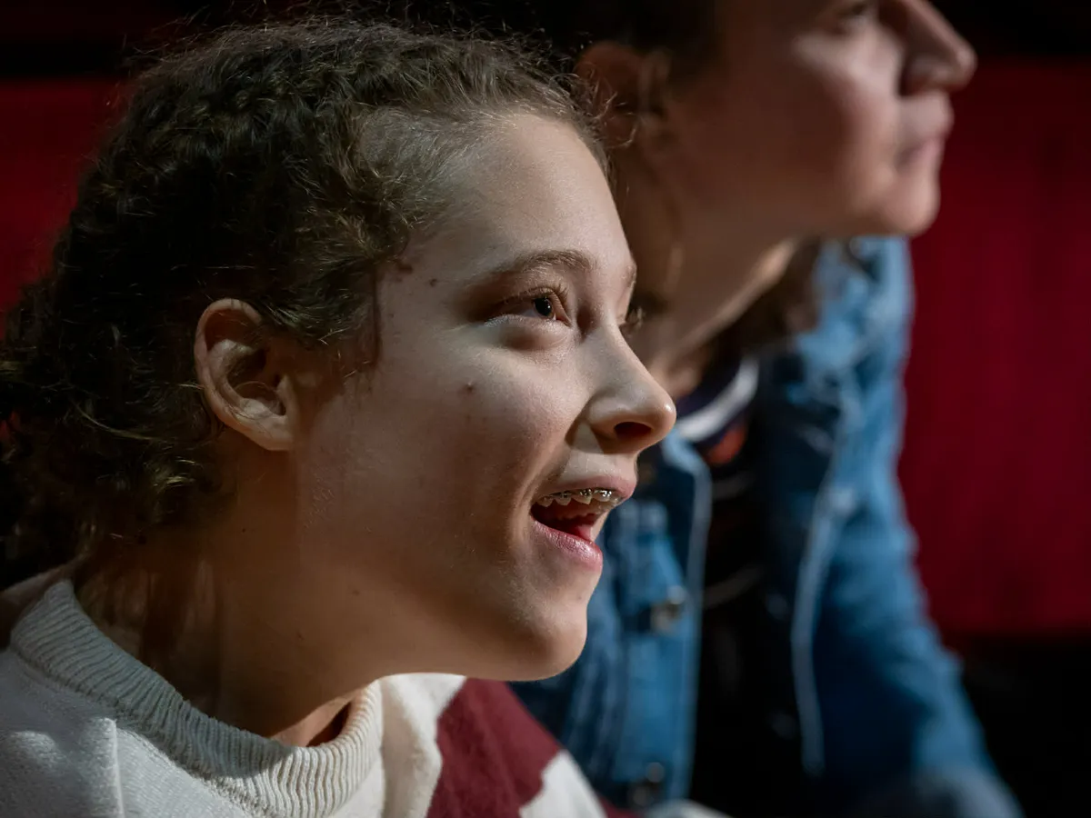 agyvérzéssel született