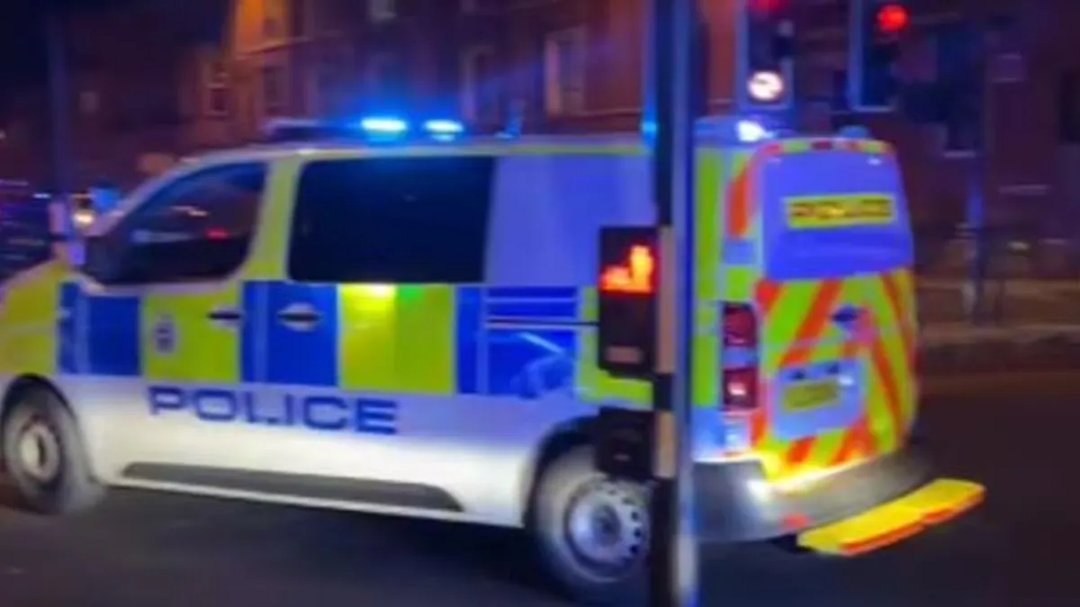 Most jött: gyalogosok közé hajtott egy fekete Suzuki Swift, többen megsérültek