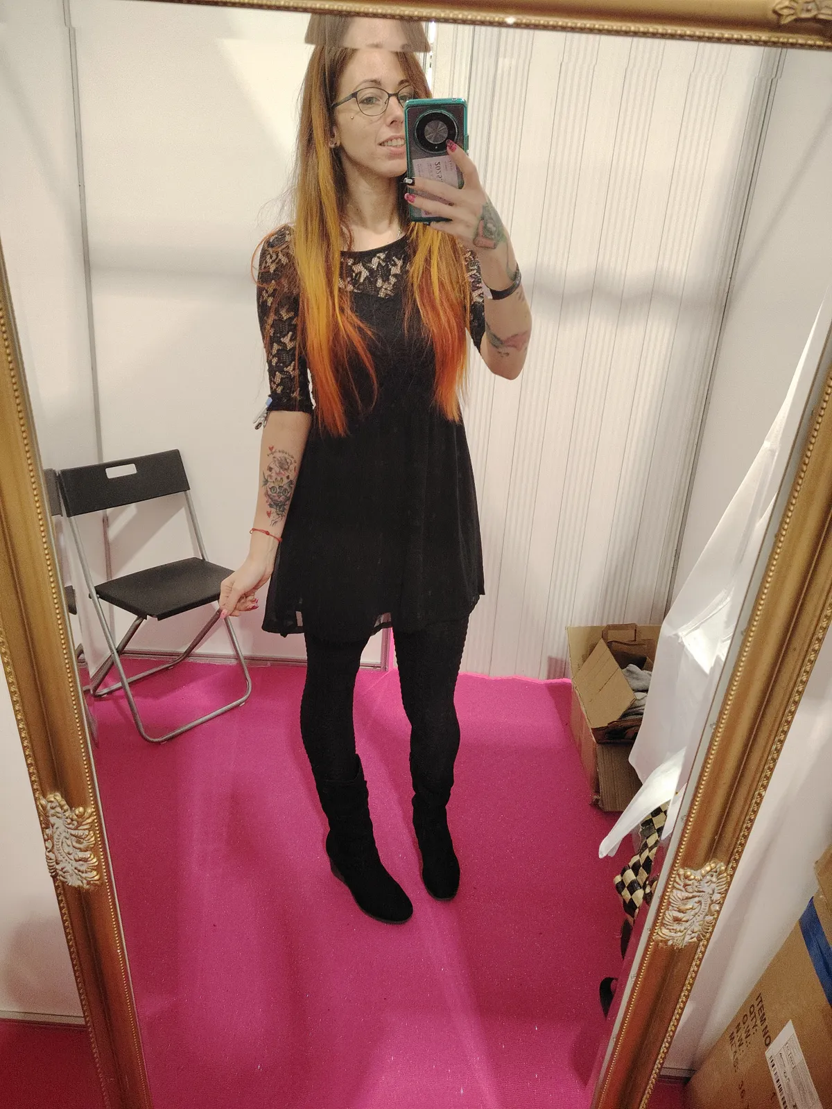 Fanni az amputációk előtt is imádott vásáruhákat rolni, most sincs ez másként